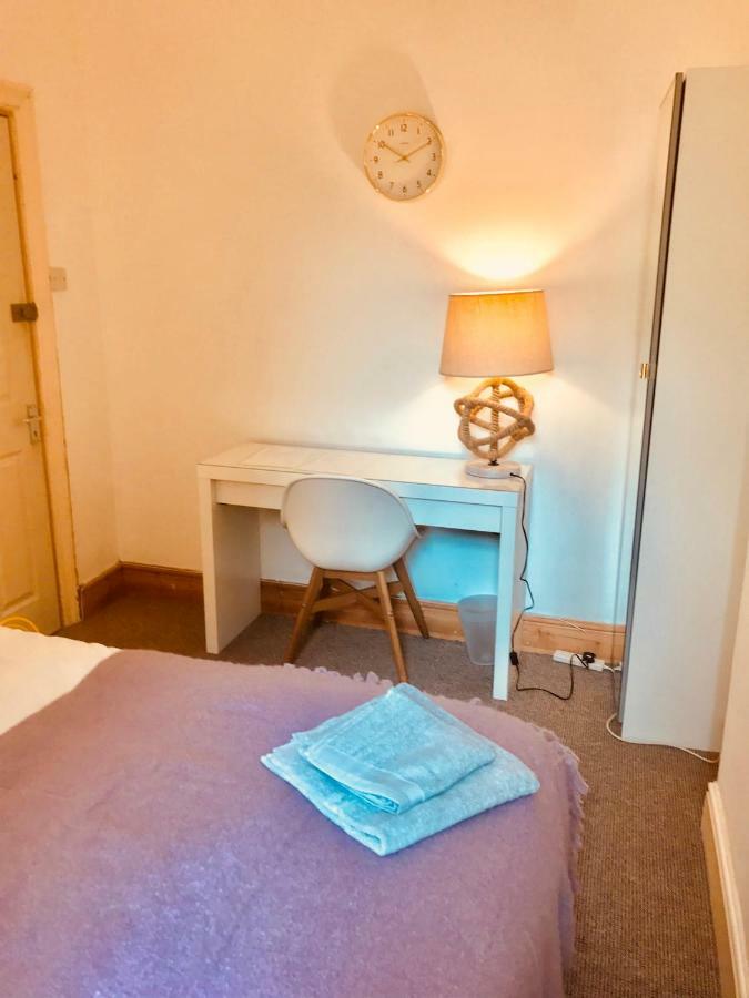 Maritime Pods Hotel Portsmouth Buitenkant foto